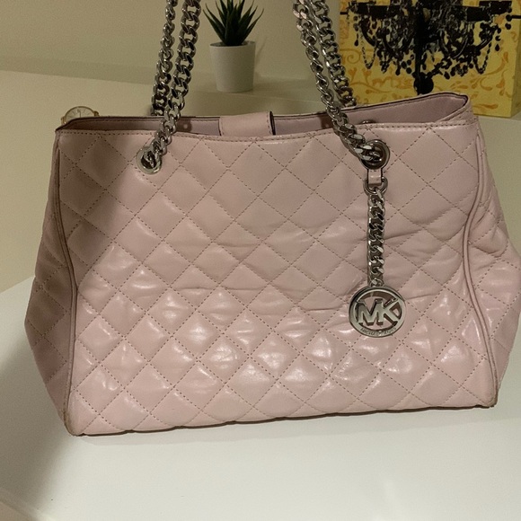 Baby pink Michael Kors Quilted purse - Picture 1 of 7